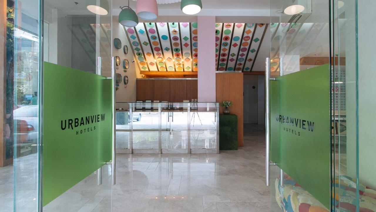 Urbanview At Lacson Street Bacolod City By Reddoorz Exterior foto