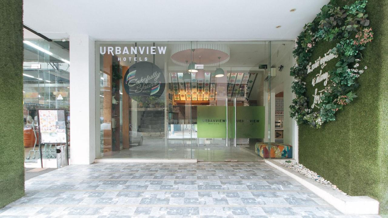 Urbanview At Lacson Street Bacolod City By Reddoorz Exterior foto