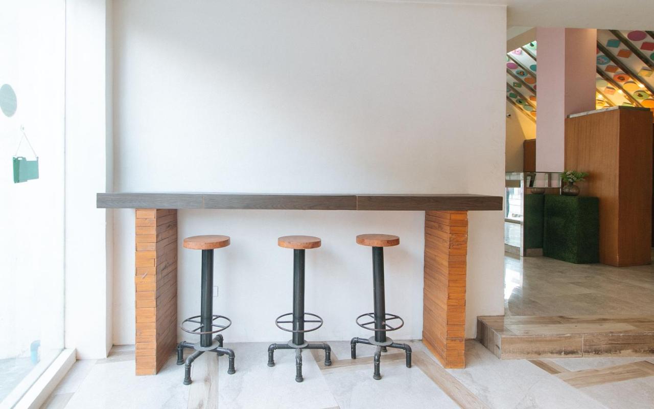 Urbanview At Lacson Street Bacolod City By Reddoorz Exterior foto